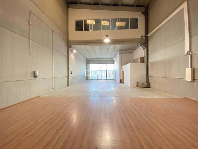 Local comercial en Alquiler en Vinyets Molí Vell