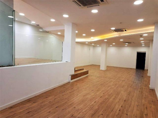 Local comercial en Alquiler en Vinyets Molí Vell