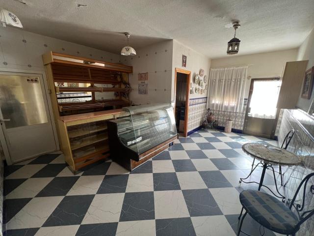 Local comercial en alquiler. ORUSCO DE TAJUñA