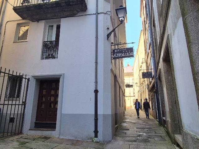 Local comercial en alquiler. SANTIAGO DE COMPOSTELA