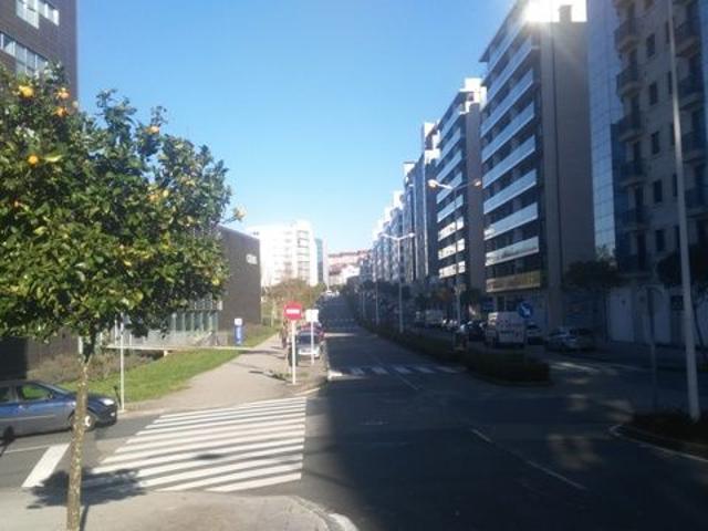 Local comercial en alquiler. SANTIAGO DE COMPOSTELA