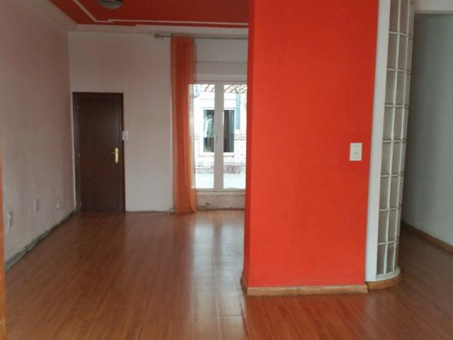 LOCAL COMERCIAL EN ALQUILER, UBICADO EN CALLE PEATONAL DE ONTINYENT