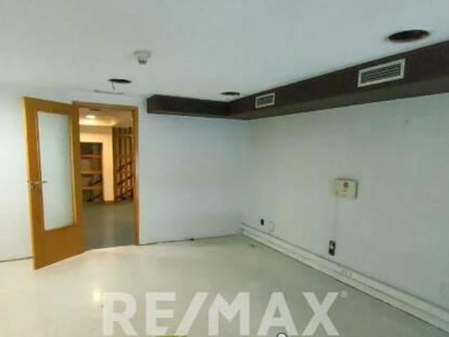Local Comercial en alquiler URIA Oviedo