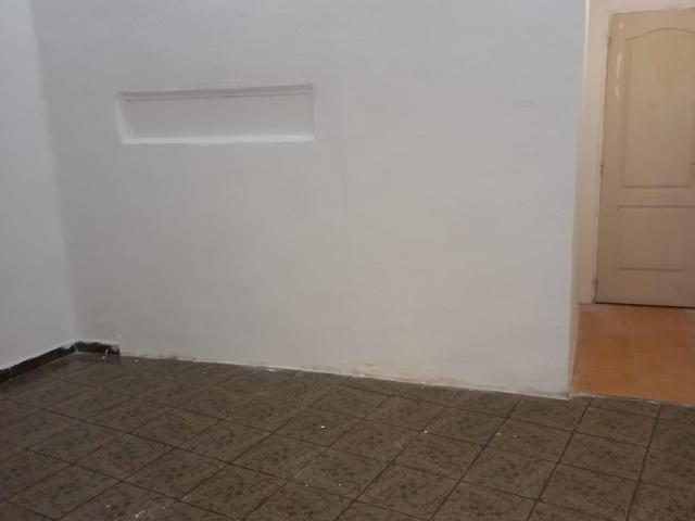 Local comercial en alquiler. VALENCIA