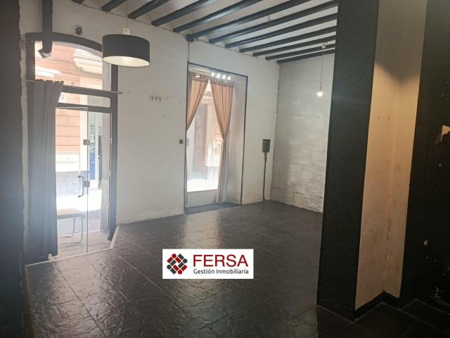 LOCAL COMERCIAL EN AQUILER