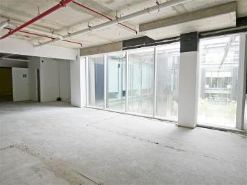 Local Comercial En Arriendo En Las Condes