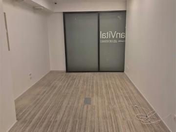 Local Comercial en Arriendo Tenderini, Centro de Santiago | Espacios por CLF 160.00 en Región Metropolitana