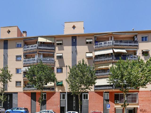 Local comercial en Av Rivoli Mollet del Vallès