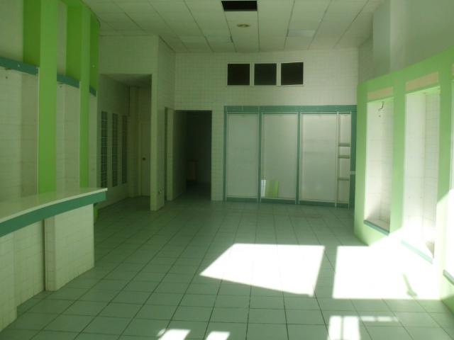 Local comercial en Avda. Daniel Gil Ontinyent