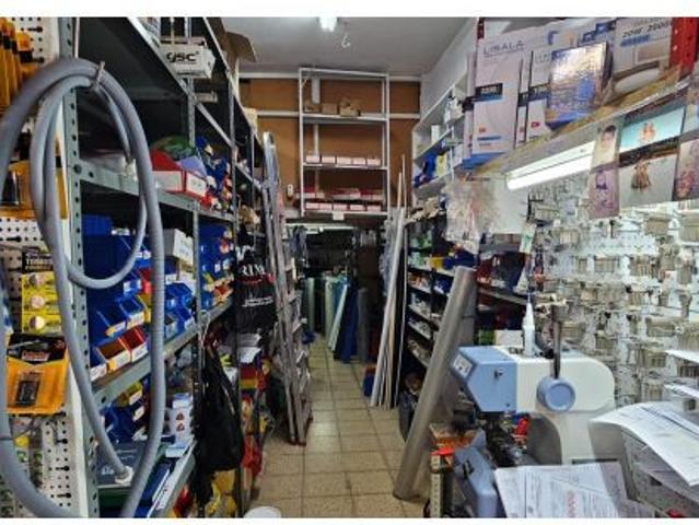 LOCAL COMERCIAL EN AVENIDA ESCALERITAS DOBLE OPORTUNIDAD