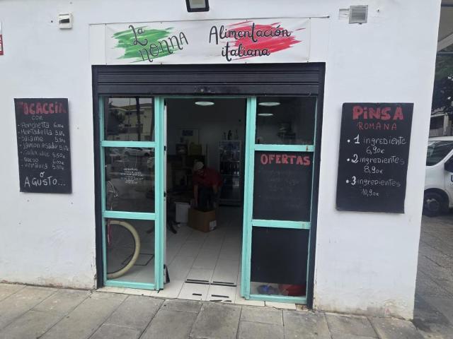 Local Comercial en Avenida Sanidad Pública