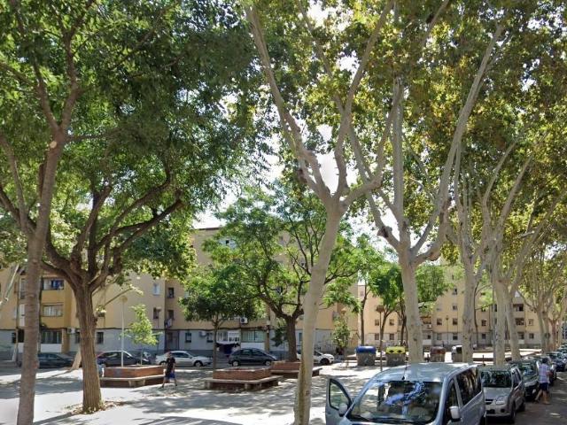 LOCAL COMERCIAL EN BADALONA
