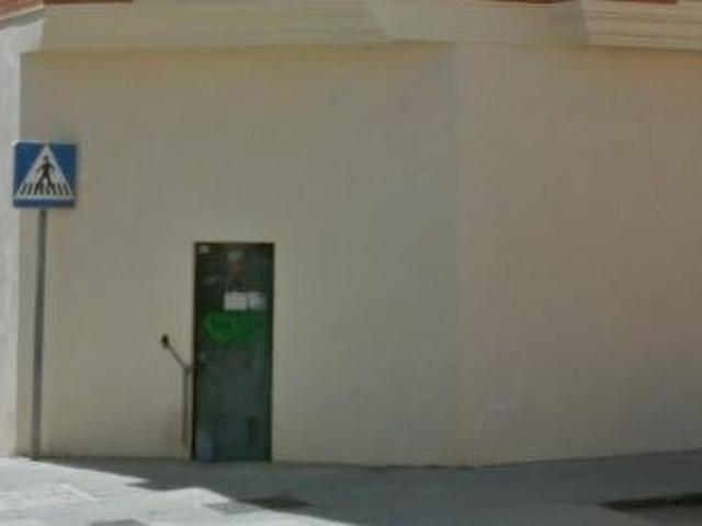 LOCAL COMERCIAL EN BASTO