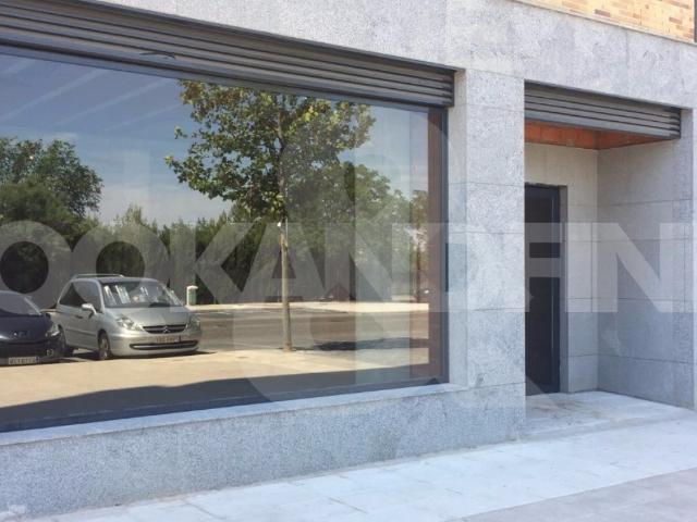 LOCAL COMERCIAL EN BRUTO, JUNTO AL NUEVO HOSPITAL