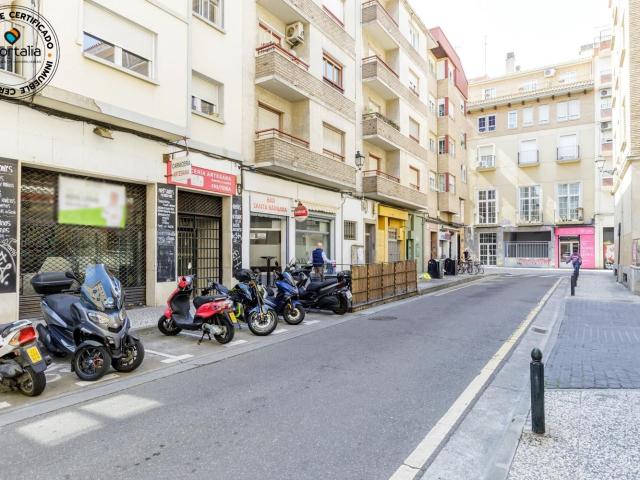 Local Comercial en el Corazón de Zaragoza: ¡Tu Oportunidad para Emprender!