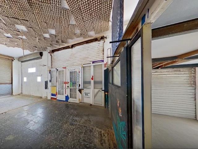 Local comercial en el Cabañal de 173 m2 útiles con posibilidades por confirmar de cambio de uso