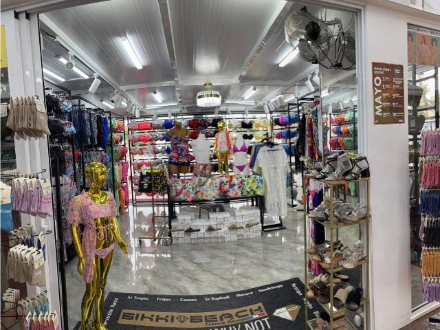 Local comercial en el centro de Empuriabrava