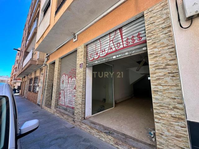 LOCAL COMERCIAL EN EL CENTRO DE TORREVIEJA