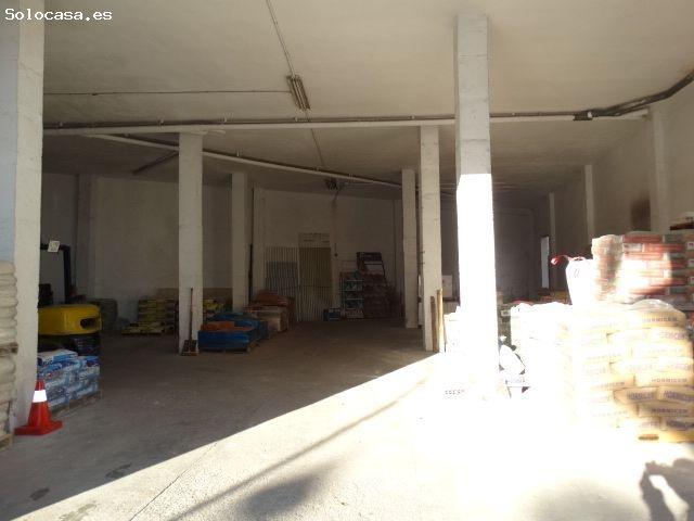 Local comercial en el centro del pueblo