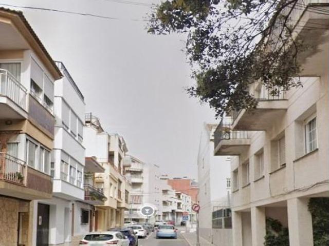 LOCAL COMERCIAL EN EL VENDRELL