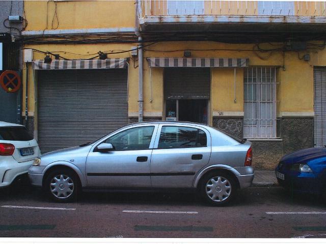 Local comercial en Elche Plaza Reyes Católicos zona Asilo Pisos Azules, 185 m2