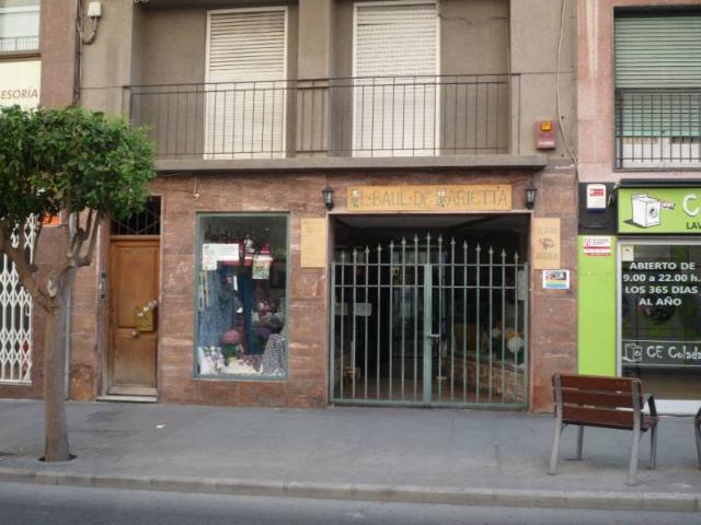 Local comercial en Elche Reina Vicotria, 100 m2