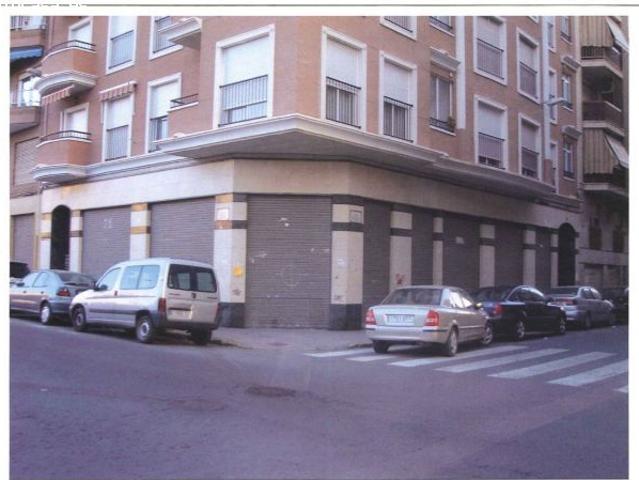 Local comercial en Elche zona Plaza Madrid, 150 m. de superficie