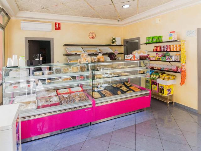 LOCAL COMERCIAL EN ESQUINA EN RAFAL