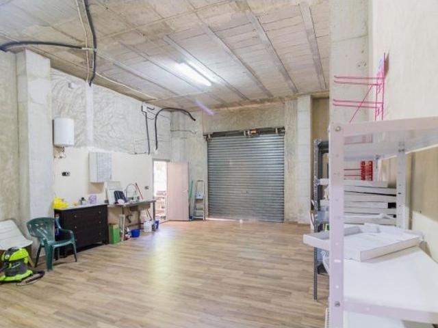 LOCAL COMERCIAL EN ESQUINA EN RAFAL