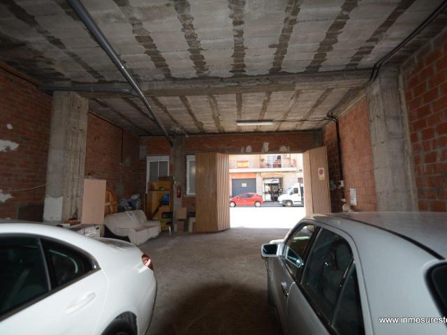 Local comercial en Orihuela, zona Comisaría Policia Nacional, 146 m2. construidos con 1 aseo
