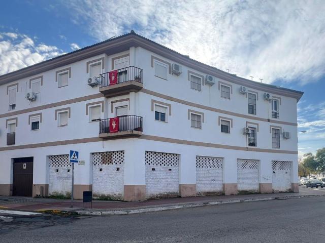 LOCAL COMERCIAL EN LA AVDA DEL SXXI