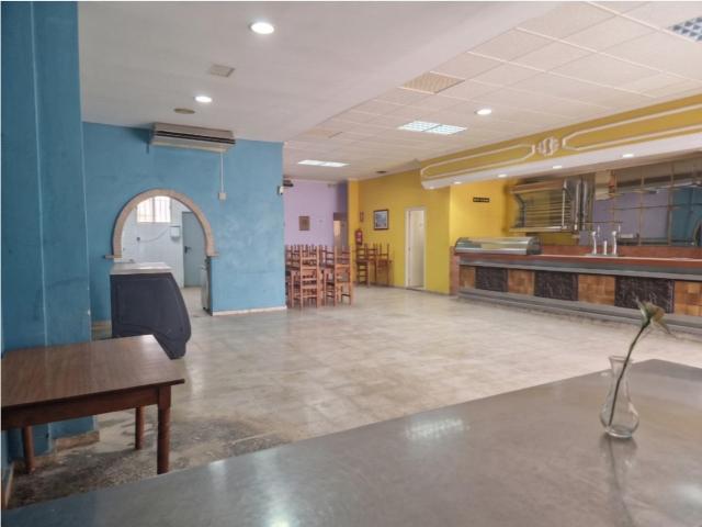 Local comercial en La Pobla de Vallbona