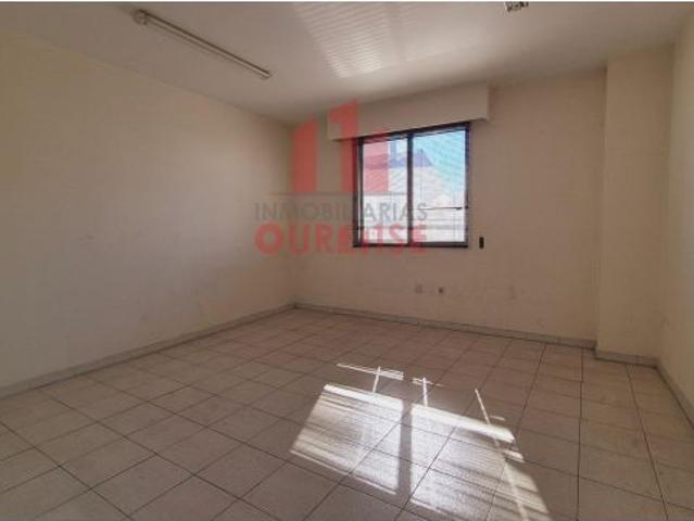LOCAL COMERCIAL EN LA ZONA DE LA VALENZA