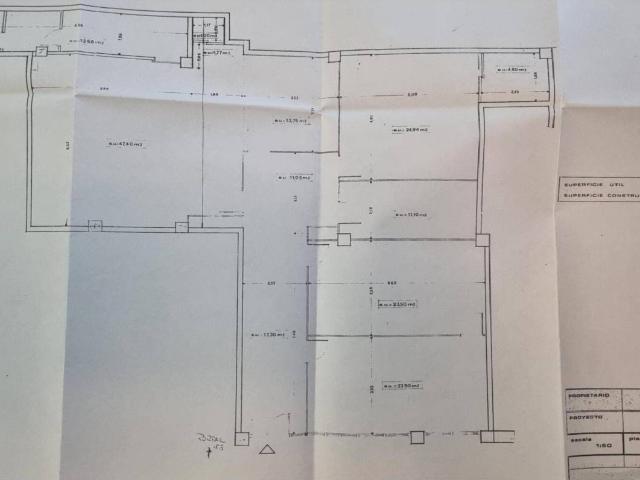 Local comercial en la zona de la Plaza Campuzano, de 196 m2 construidos
