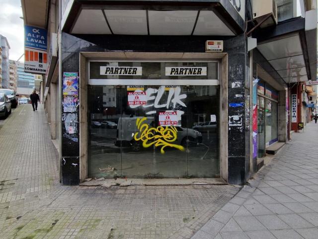 LOCAL COMERCIAL EN LA ZONA DE MARIÑAMANSA