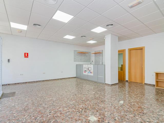 Local comercial en La Zubia