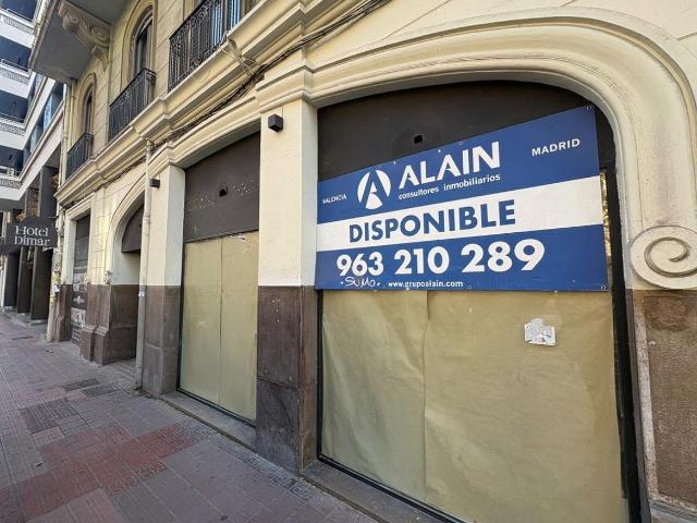 LOCAL COMERCIAL EN MARQUÉS DEL TURIA