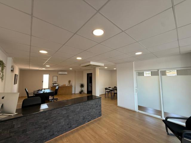 Local Comercial en San Rafael, ideal para oficina, clinica, tiendas etc.