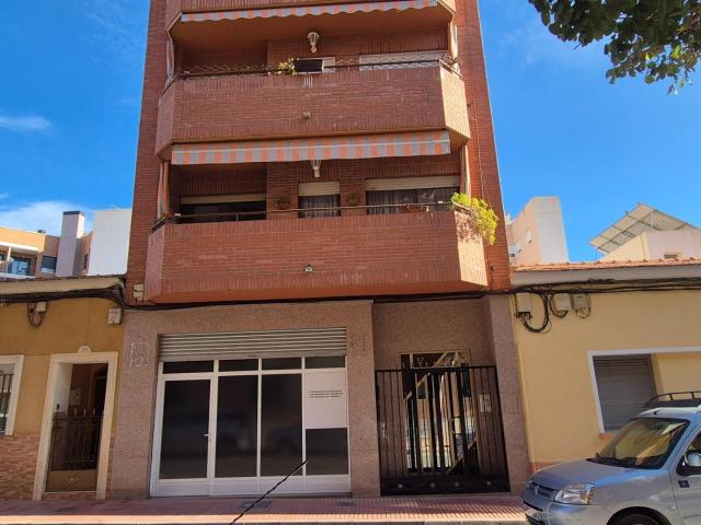 LOCAL COMERCIAL EN SAN VICENTE