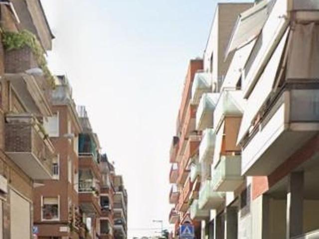 LOCAL COMERCIAL EN SANT BOI DE LLOBREGAT
