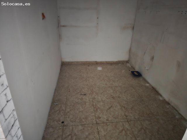 Local comercial en Sant Francesc con salida de humos