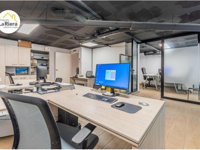 LOCAL COMERCIAL EN POBLENOU BARCELONA