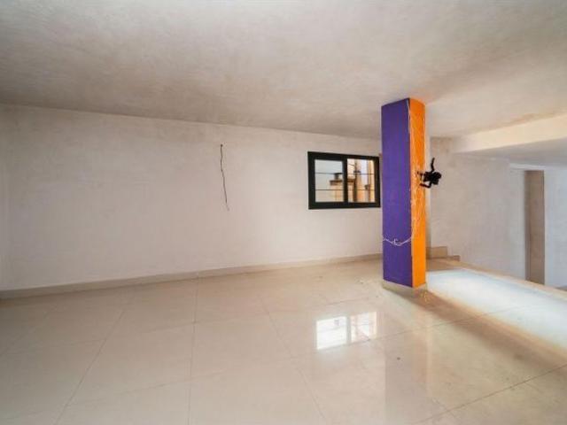 LOCAL COMERCIAL EN PALMA ZONA PLAZA MADRID