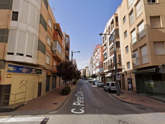 LOCAL COMERCIAL EN PEREZ CASAS PERFECTO PARA TIENDA, OFICINA, RESTAURANTE, BAR