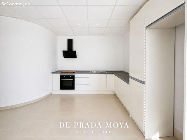 Local comercial en planta baja con licencia de cambio de uso a vivienda en Porto Cristo con parking