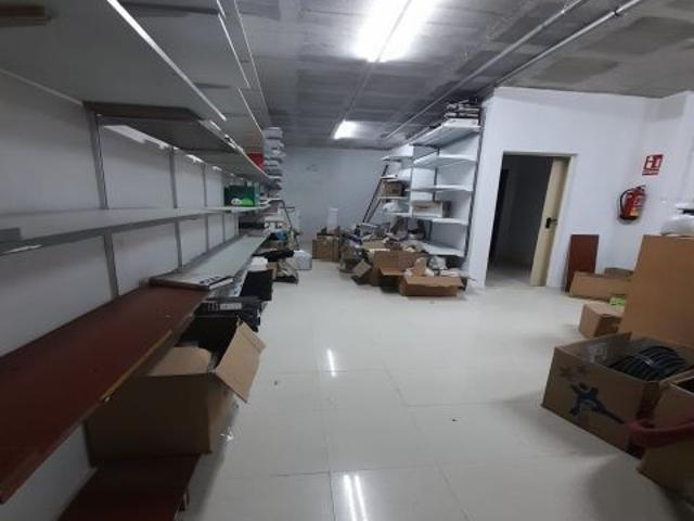 LOCAL COMERCIAL EN PLANTA BAJA MÁS SÓTANO. MÁLAGA