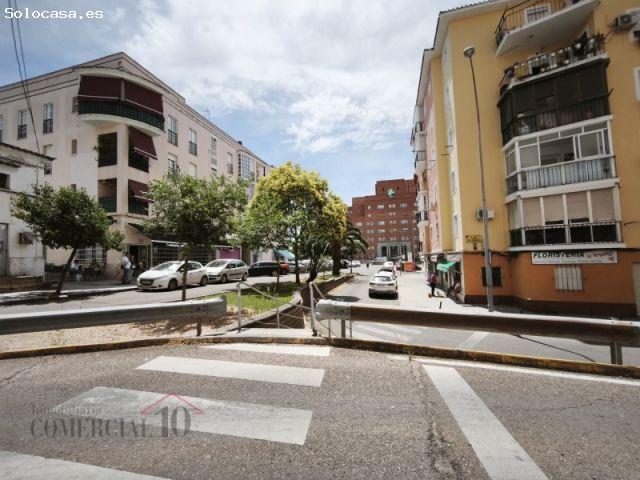 LOCAL COMERCIAL EN PLANTA BAJA Y VIVIENDA EN PRIMERA PLANTA. URB. VIRGEN BELLA