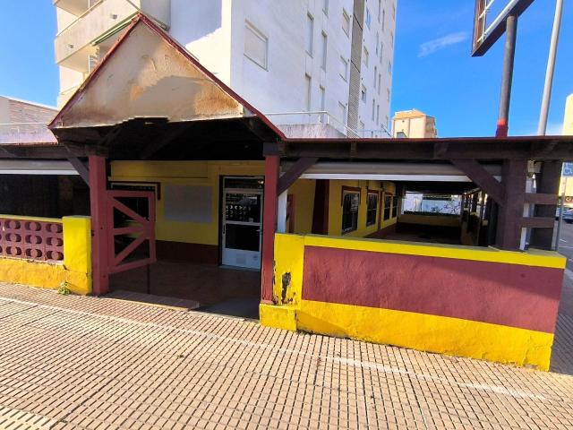 LOCAL COMERCIAL EN PLAYA DE GANDIA VALENCIA
