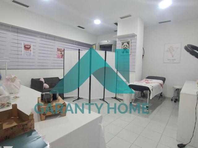 ¡LOCAL COMERCIAL EN PLENO CENTRO DE CÁCERES! ✨