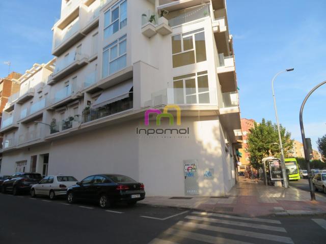 ¡LOCAL COMERCIAL EN PLENA AVENIDA  SAN ROQUE!